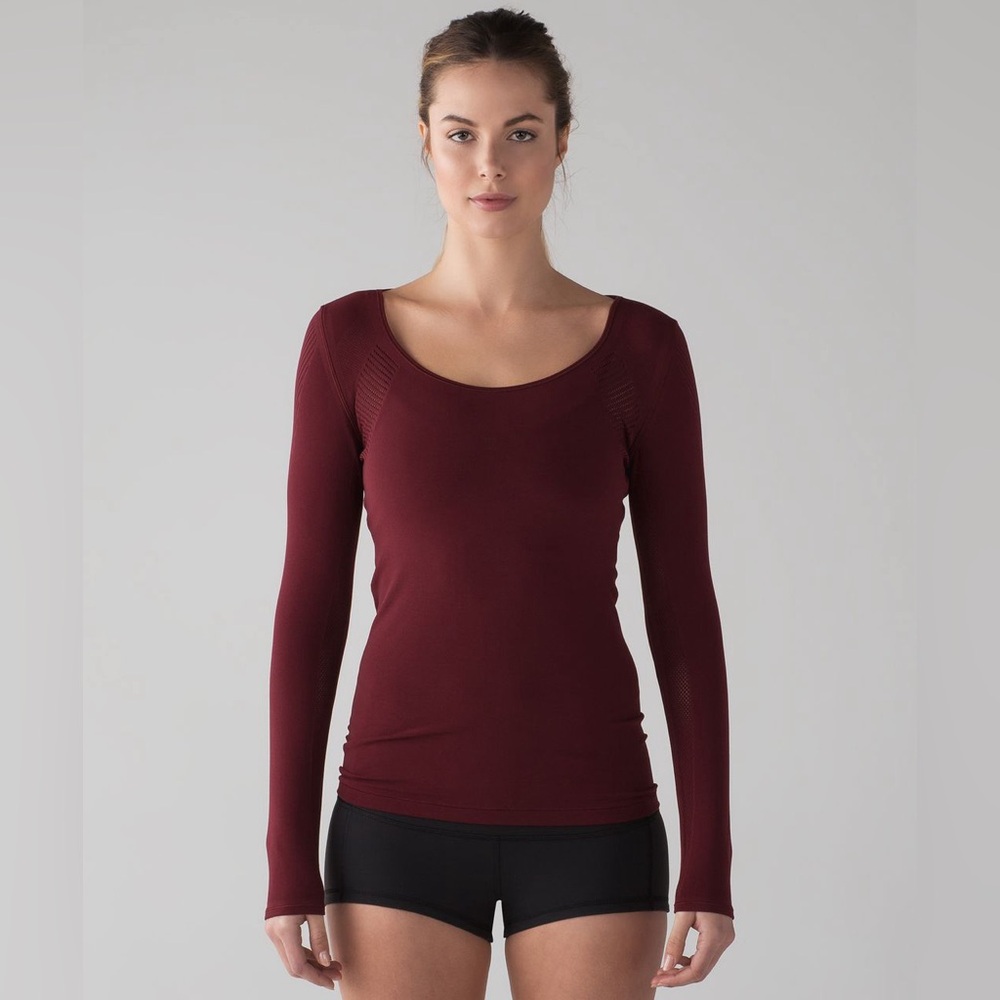 Lululemon 🍋 Reveal Long Sleeve in Deep Rouge